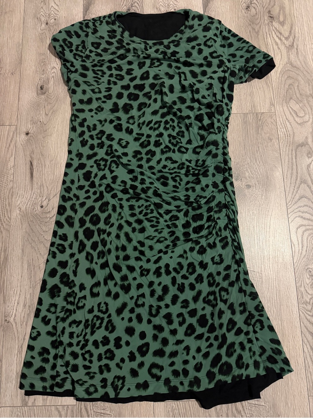 Fashion Nova Green and Black Leopard Print Short Sleeve Dress